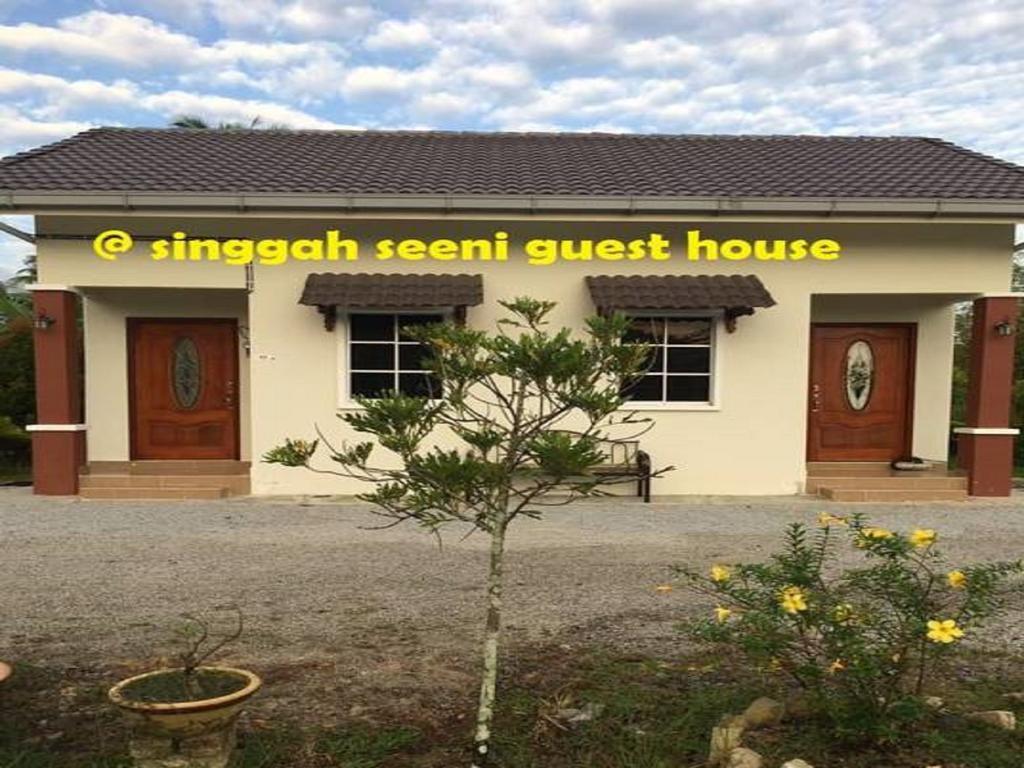 Singgah Seeni Guest House Padang Mat Sirat ภายนอก รูปภาพ